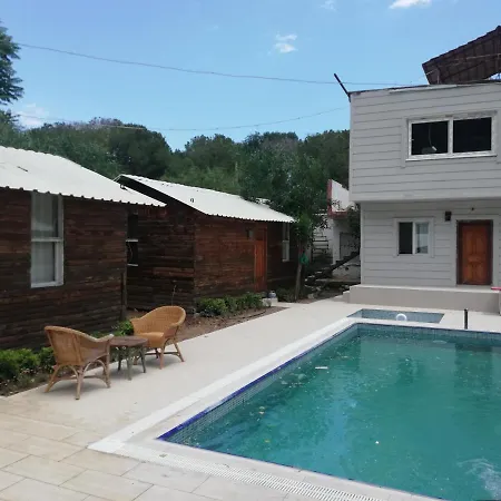 Homestay Limetreehouses
